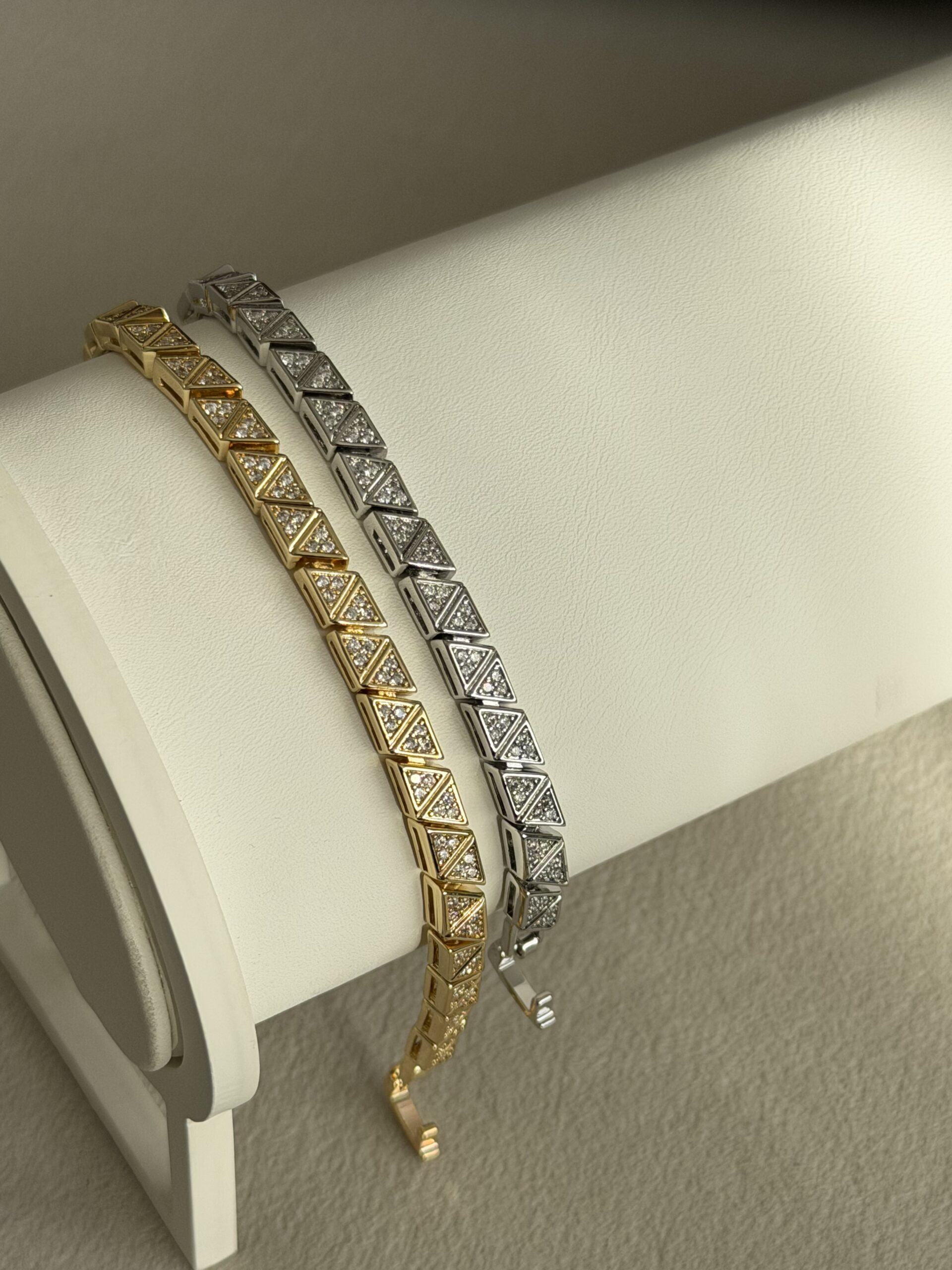 VB00070 I GOLD