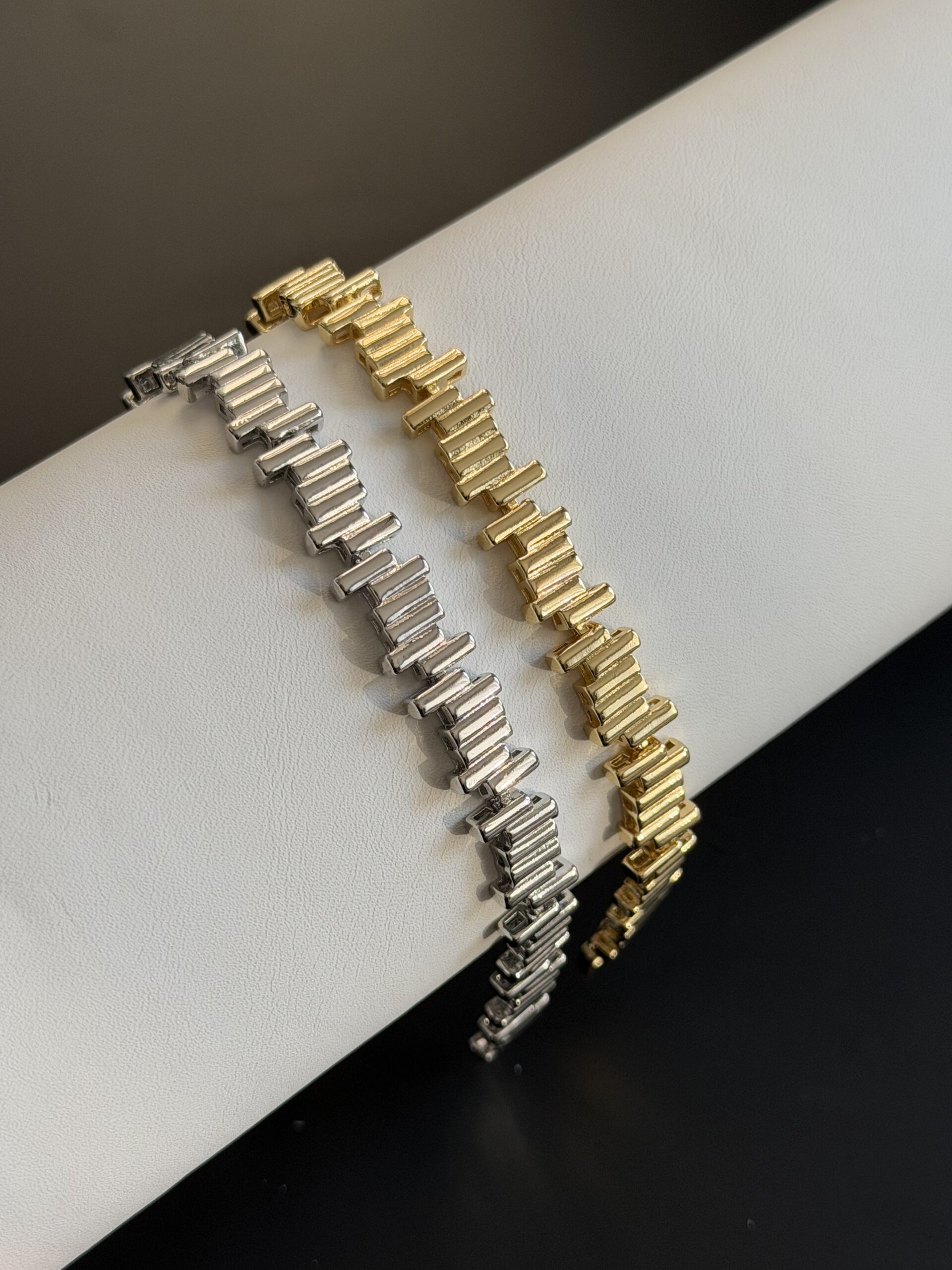 VB00028 I GOLD